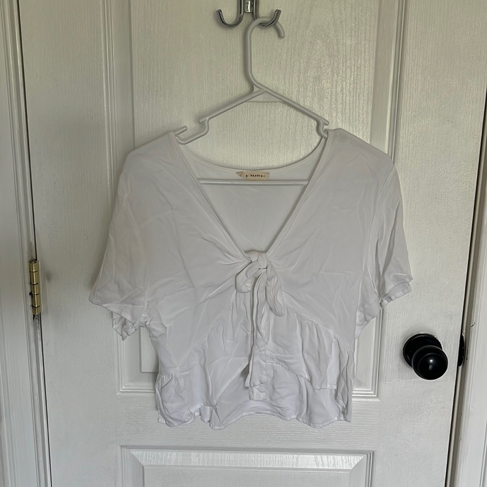 cute tie-up going out top